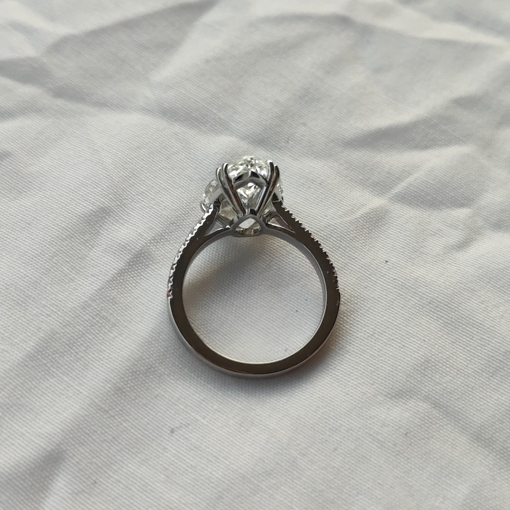 6.5 Carat IGI Pear Cut Platinum Diamond Ring! - Picture 6 of 16